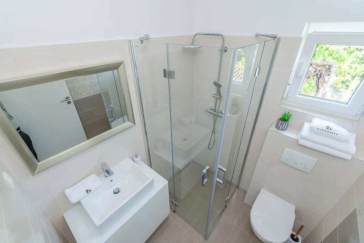 Villa Donato With Jacuzzi Zadar