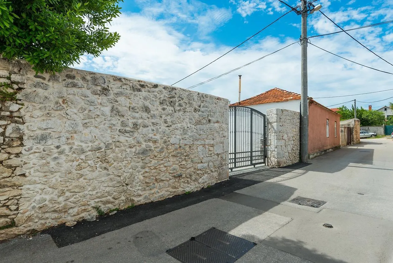 Villa Donato With Jacuzzi Zadar